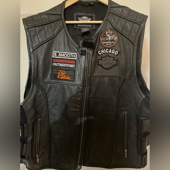 Harley Davidson Genuine Leather Vest. - Picture 1 of 4